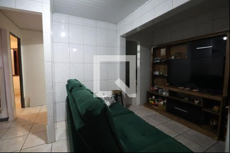 Sala de casa à venda com 4 quartos, 80m² em Guajuviras, Canoas