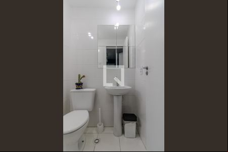 Banheiro  de apartamento à venda com 1 quarto, 24m² em Paraíso do Morumbi, São Paulo