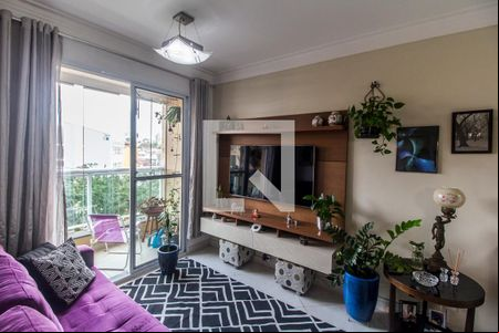 Sala de TV de apartamento à venda com 3 quartos, 68m² em Vila Barros, Barueri