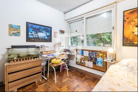 Dormitório 1 de apartamento à venda com 3 quartos, 130m² em Bela Vista, Porto Alegre