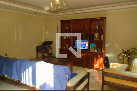 Sala de casa para alugar com 3 quartos, 280m² em Taquara, Rio de Janeiro