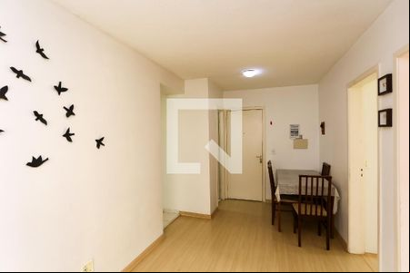 Sala  de apartamento para alugar com 2 quartos, 40m² em Parque Pinheiros, Taboão da Serra