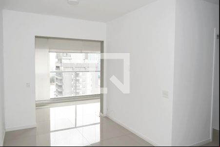 Sala  de apartamento para alugar com 2 quartos, 68m² em Sumaré, São Paulo