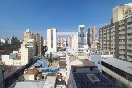 Vista da Sala  de apartamento à venda com 2 quartos, 108m² em Centro, Campinas