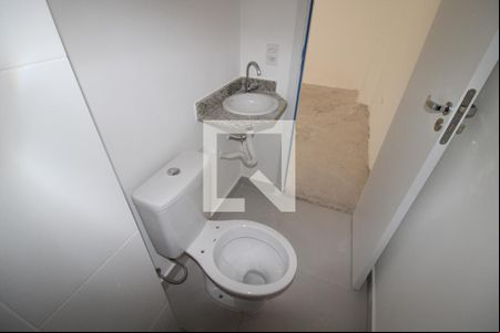 Banheiro de kitnet/studio à venda com 1 quarto, 31m² em Santa Teresinha, São Paulo