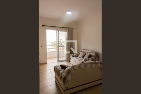 Sala de apartamento para alugar com 3 quartos, 75m² em Parque das Flores, Campinas