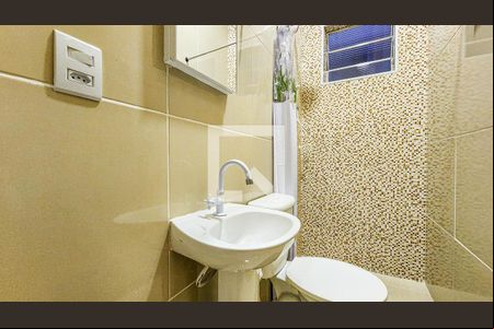 Banheiro de casa para alugar com 1 quarto, 23m² em Jardim Iracema/aldeia, Barueri