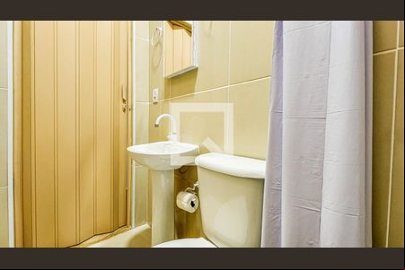 Banheiro de casa para alugar com 1 quarto, 23m² em Jardim Iracema/aldeia, Barueri