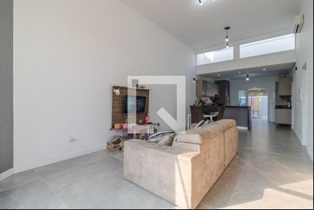 Sala de casa para alugar com 3 quartos, 195m² em Guarujá, Porto Alegre