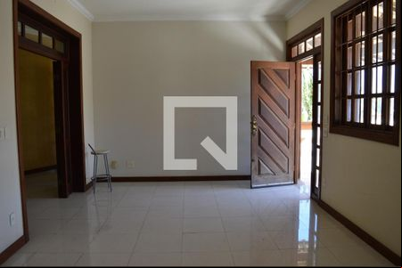 Sala de casa para alugar com 5 quartos, 400m² em Tres Barras, Contagem