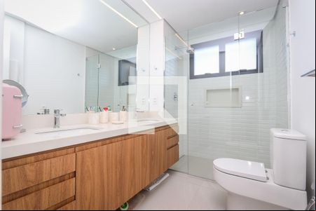 Banheiro da Suite de apartamento à venda com 3 quartos, 175m² em Cidade Jardim, São Paulo