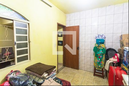 Quarto 1 de casa à venda com 2 quartos, 80m² em Ana Lucia , Belo Horizonte
