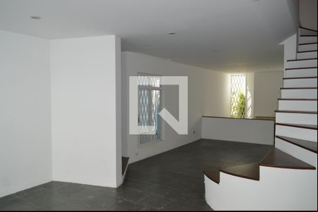 Sala de casa para alugar com 4 quartos, 237m² em Aclimação, São Paulo