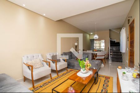 Sala de casa para alugar com 3 quartos, 4000m² em Jardim Célia, Guarulhos