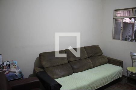 Sala de casa à venda com 3 quartos, 123m² em Califórnia, Belo Horizonte