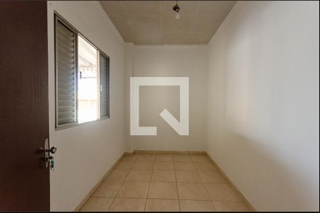Quarto 2 de casa à venda com 3 quartos, 170m² em Vila Mangalot, São Paulo