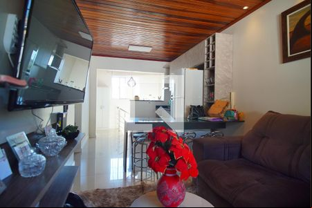 Sala de casa à venda com 4 quartos, 100m² em Jardim Carvalho, Porto Alegre