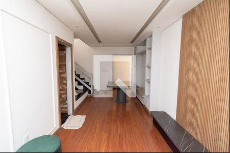Sala de casa à venda com 3 quartos, 250m² em Santa Maria, Contagem