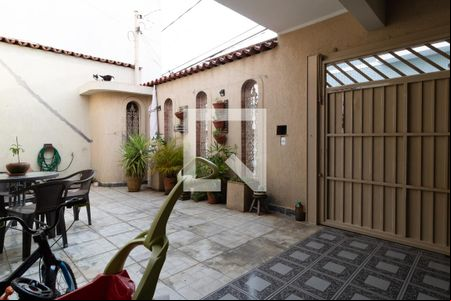 Garagem de casa à venda com 4 quartos, 200m² em Vila Ema, São Paulo