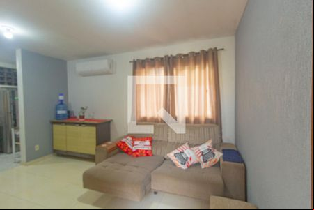 Sala de casa de condomínio para alugar com 3 quartos, 68m² em Olaria, Canoas