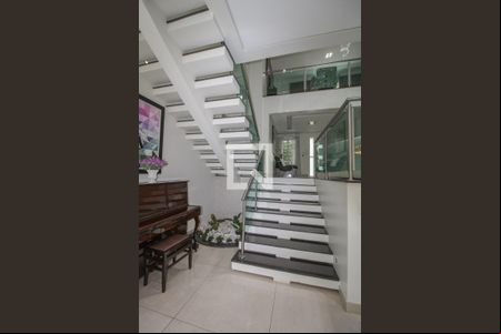 Sala de casa para alugar com 4 quartos, 416m² em Nova Campinas, Campinas