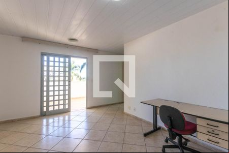 Sala de casa à venda com 3 quartos, 246m² em Trevo, Belo Horizonte