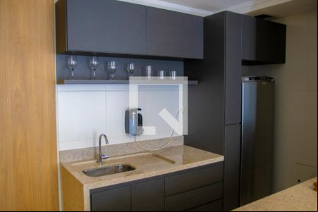 Cozinha de apartamento para alugar com 1 quarto, 40m² em Jardim Goiás, Goiânia
