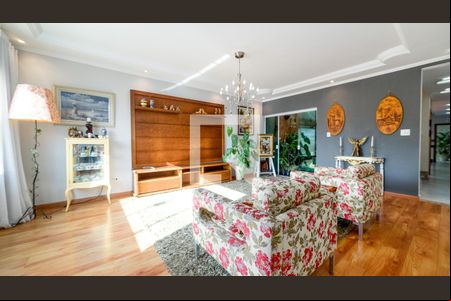 Casa à venda com 3 quartos, 270m² em Olímpico, São Caetano do Sul
