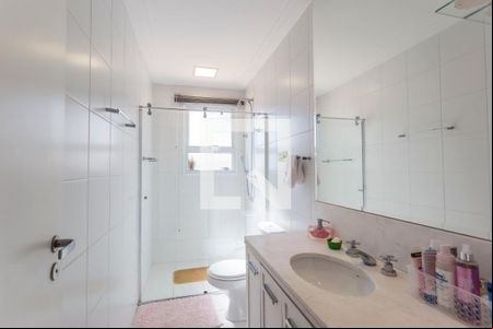 Banheiro da Suíte 1 de casa de condomínio à venda com 4 quartos, 210m² em Indianópolis, São Paulo