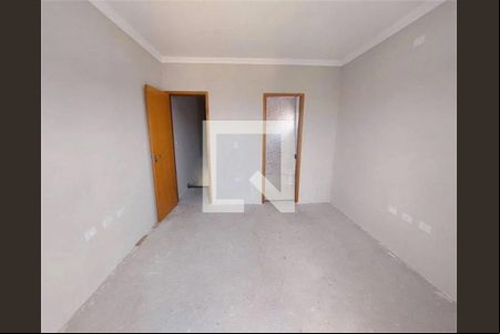 Casa à venda com 3 quartos, 131m² em Umuarama, Osasco