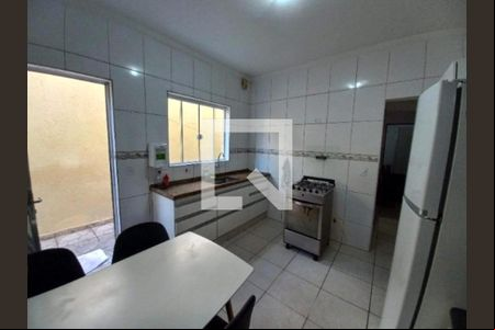 Casa à venda com 6 quartos, 220m² em Jardim Aricanduva, São Paulo