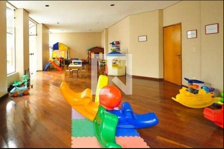 Apartamento à venda com 2 quartos, 70m² em Real Parque, São Paulo
