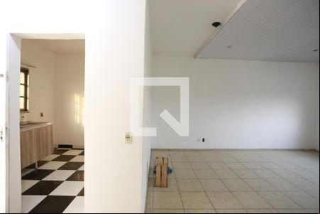 Sala de casa para alugar com 2 quartos, 70m² em Jardim do Lago, São Paulo