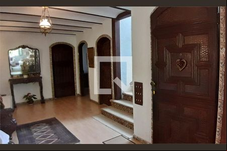 Casa à venda com 4 quartos, 470m² em Alto de Pinheiros, São Paulo