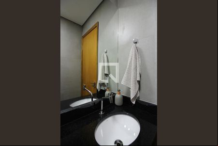 Banheiro Social de kitnet/studio para alugar com 1 quarto, 20m² em Centro, São Bernardo do Campo