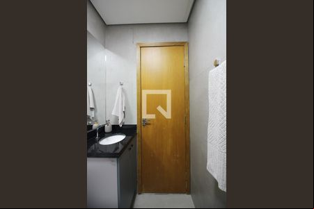 Banheiro Social de kitnet/studio para alugar com 1 quarto, 18m² em Centro, São Bernardo do Campo