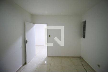 Quarto 1 de casa para alugar com 2 quartos, 40m² em Parque Santa Rita, São Paulo