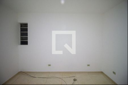 Quarto 1 de casa para alugar com 2 quartos, 40m² em Parque Santa Rita, São Paulo
