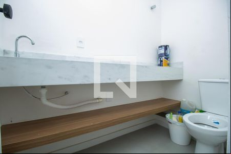 Lavabo de apartamento para alugar com 4 quartos, 190m² em Funcionários, Belo Horizonte