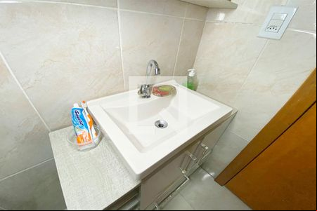 Banheiro de casa para alugar com 3 quartos, 98m² em Mauá, Novo Hamburgo