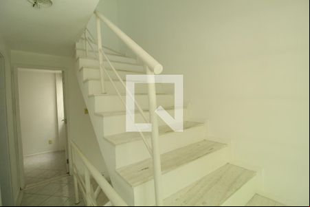 Escada para o terceiro andar de casa de condomínio à venda com 3 quartos, 81m² em Jacarepaguá, Rio de Janeiro