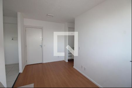 Sala de apartamento para alugar com 1 quarto, 33m² em Todos Os Santos, Rio de Janeiro