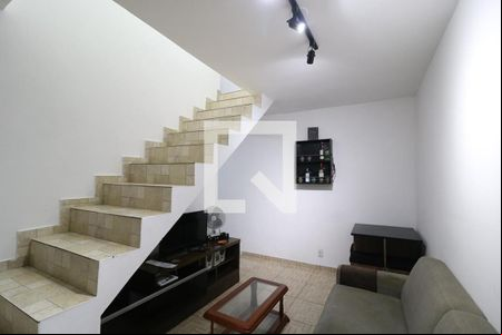 Sala de casa para alugar com 2 quartos, 50m² em Piedade, Rio de Janeiro