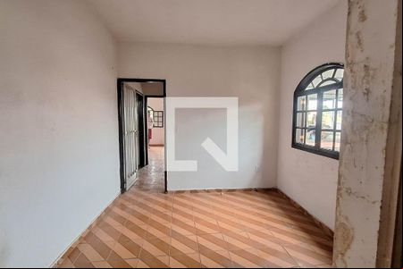 Sala de casa para alugar com 2 quartos, 42m² em Figueira, Duque de Caxias