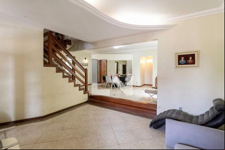 Sala 1 de casa para alugar com 4 quartos, 365m² em Ouro Preto, Belo Horizonte