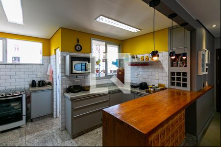Cozinha de apartamento à venda com 3 quartos, 110m² em Vila Paris, Belo Horizonte