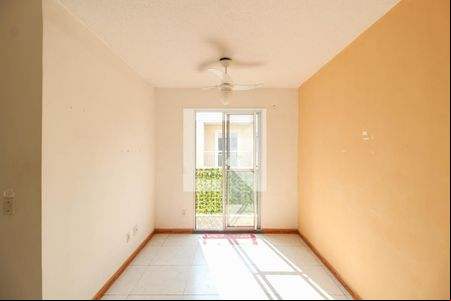 Sala de apartamento para alugar com 2 quartos, 21m² em Centro, Mesquita