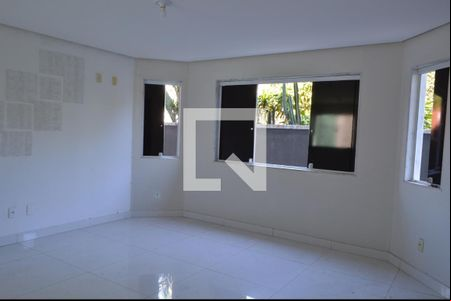 Sala de casa de condomínio para alugar com 3 quartos, 110m² em Tanque, Rio de Janeiro