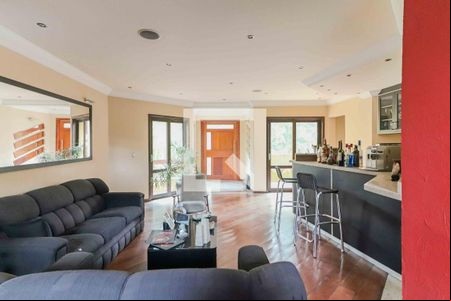 Sala de casa para alugar com 5 quartos, 600m² em Parque dos Principes, São Paulo