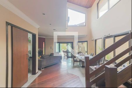 Sala de casa para alugar com 5 quartos, 600m² em Parque dos Principes, São Paulo